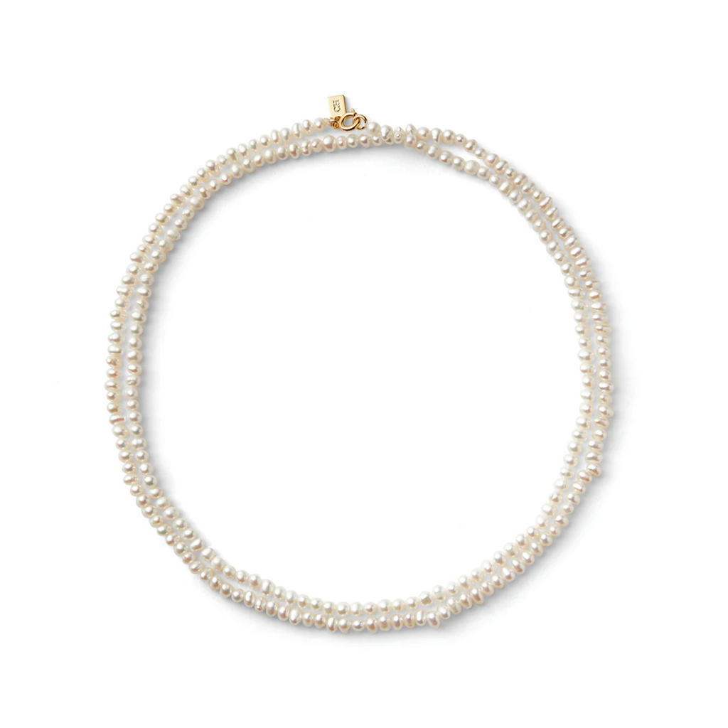 The Diva pearl necklace in gold and pearl colour from the brand CRYSTAL HAZE