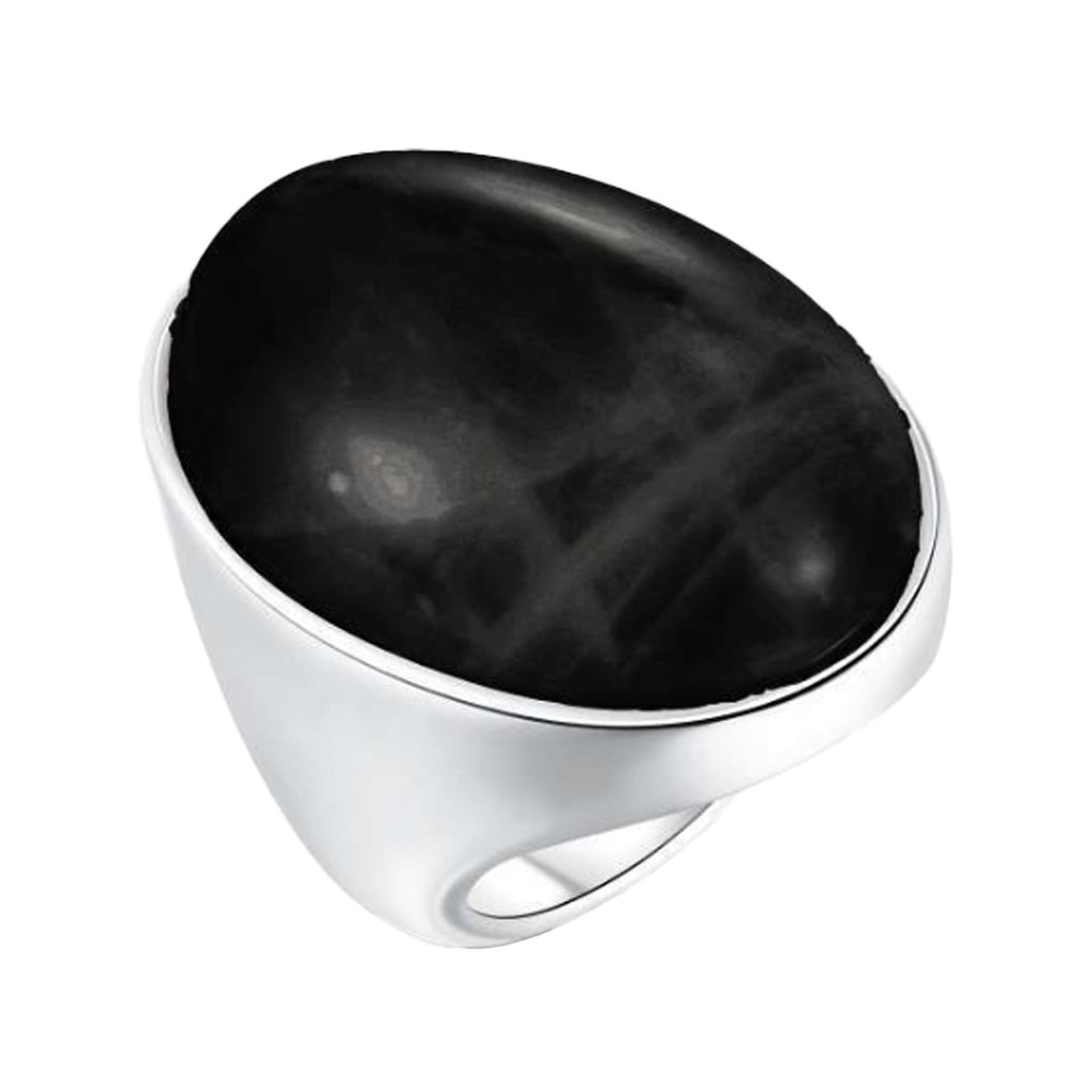 The Agnes ring in silver and black colours from the brand EMILI