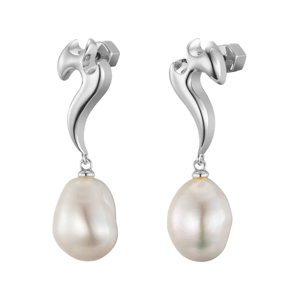 The Molten Pearl earrings in silver and pearl colours from the brand F+H JEWELLERY