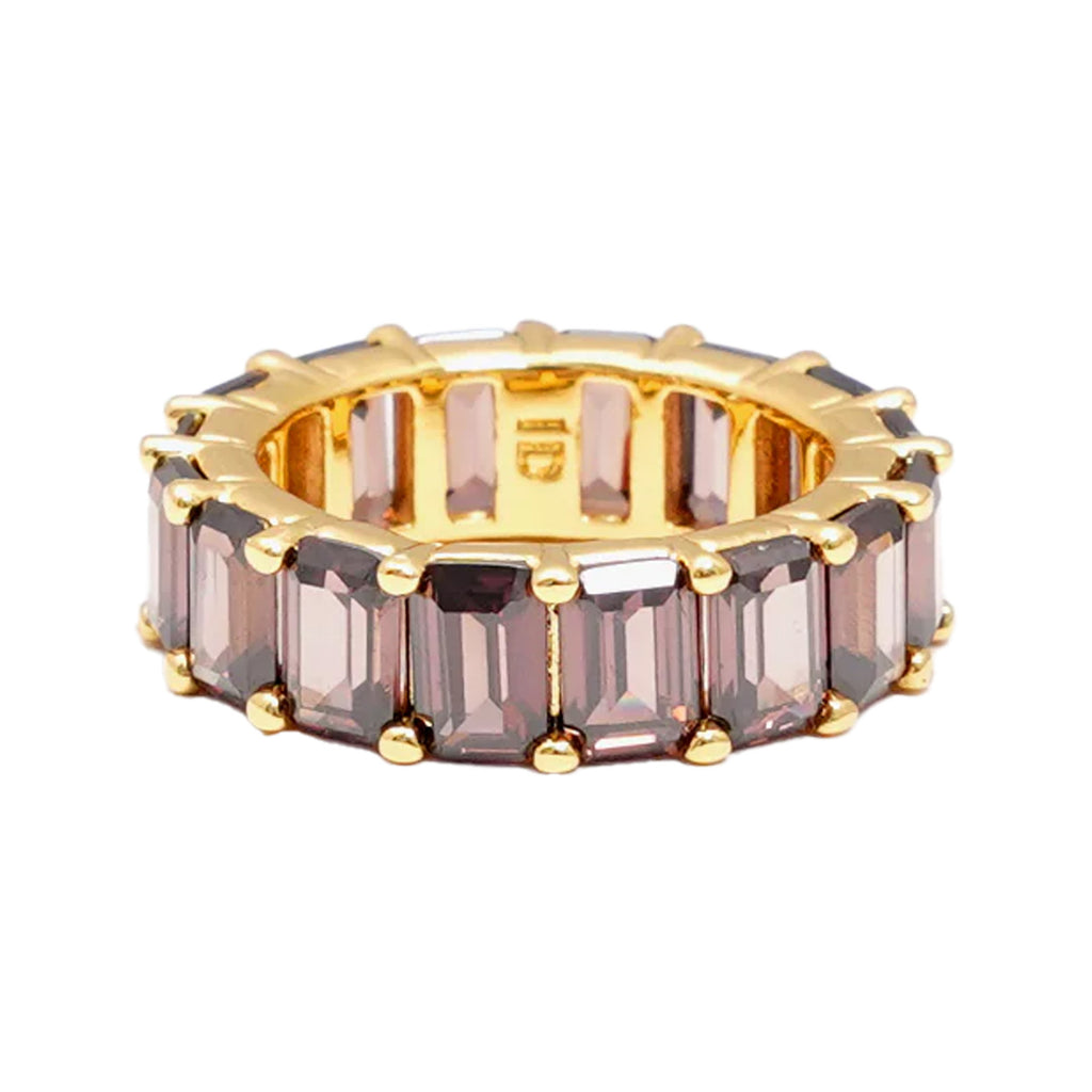 The chunky colorful ring in gold and brown colours from the brand IZABEL DISPLAY