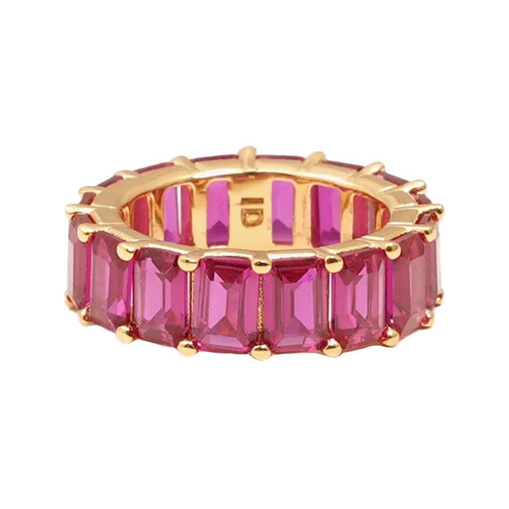 The chunky colorful ring in gold and pink colours from the brand IZABEL DISPLAY