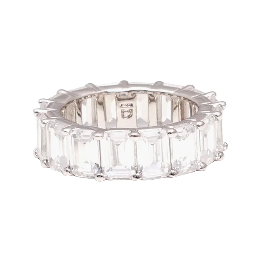 The chunky colorful ring in silver and clear colours from the brand IZABEL DISPLAY