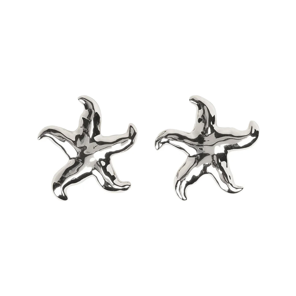 The St. Barths earrings in silver colour from the brand JULIETTA