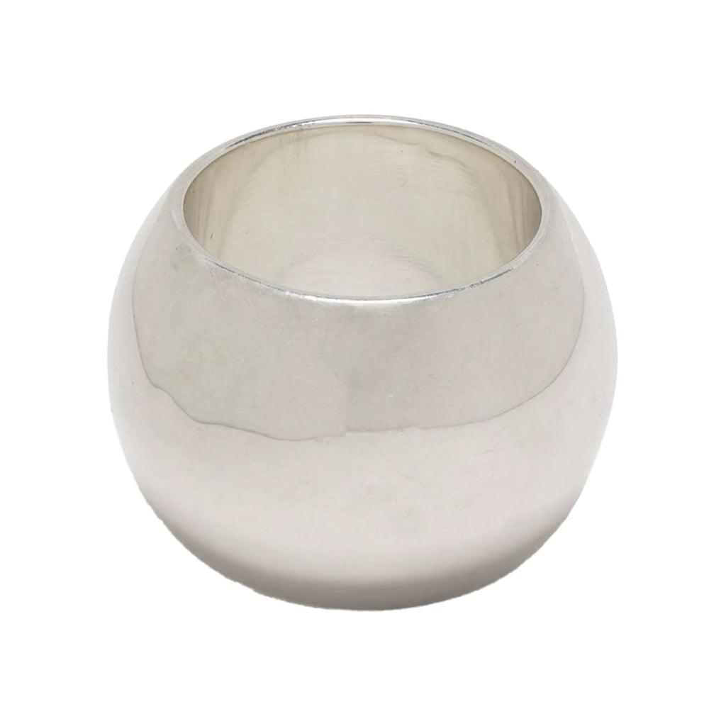 The Semibreve ring in silver colour from the brand UNCOMMON MATTERS